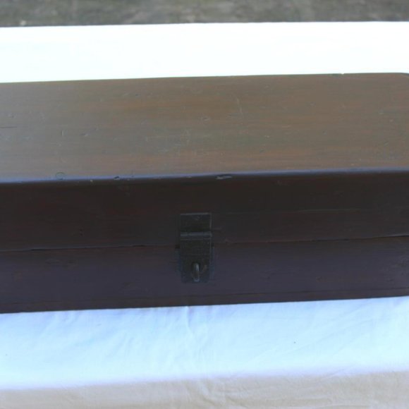 VINTAGE HAND-CRAFTED HEAVY WOODEN TOOL STORAGE BOX WITH SECURE LATCH & HANDLES